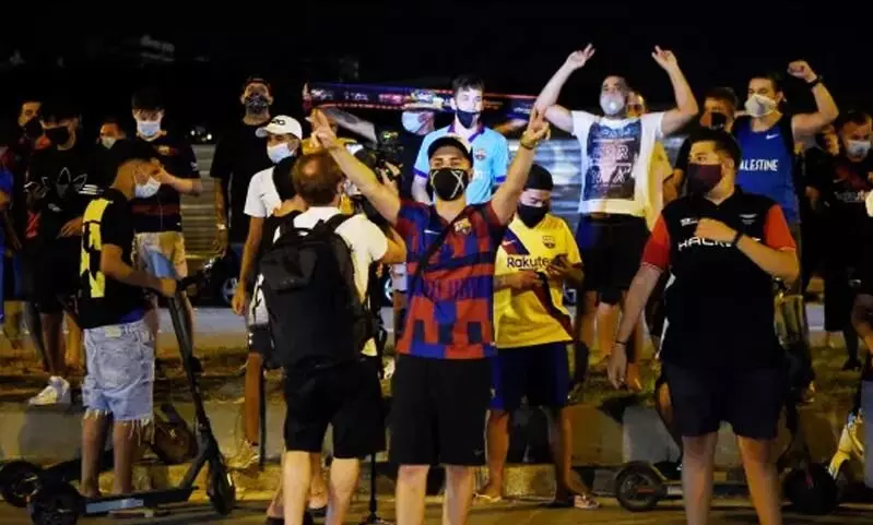 മെസ്സി ബാഴ്​സ വിടുന്നു; പ്രതിഷേധവുമായി കാറ്റലോണിയക്കാർ തെരുവിൽ