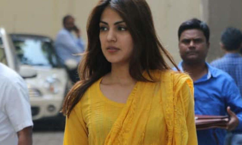 റിയ ചക്രവർത്തിക്കെതിരെ നാർക്കോട്ടിക്‌സ് ബ്യൂറോ കേസെടുത്തു