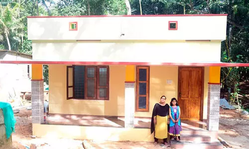 അ​ഭി​രാ​മി ഭ​വ​ന് പാ​ലു​കാ​ച്ച്, അ​ന്തി​യു​റ​ങ്ങാ​ൻ അ​ഭി​രാ​മി​യി​ല്ല