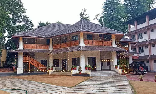 ചാ​ല​ക്കു​ടി റ​സ്​​റ്റ്​ ഹൗ​സ്