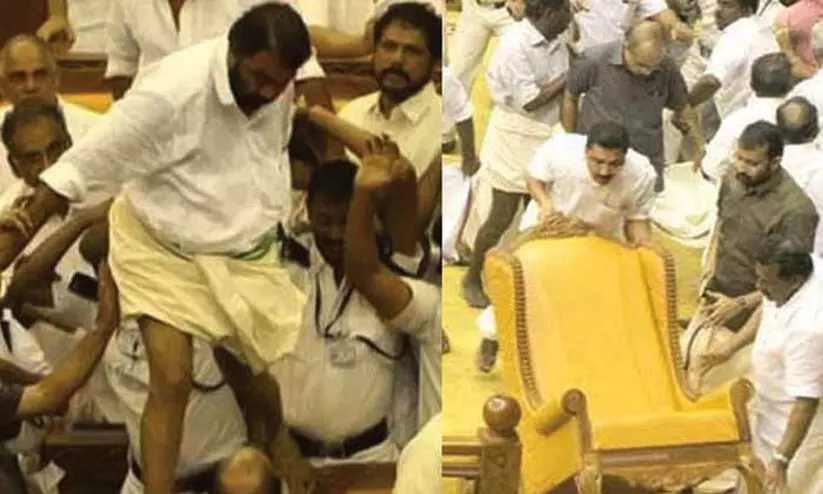 നിയമസഭയിലെ കൈയാങ്കളി