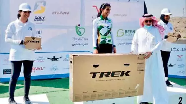 സൗദിയിലെ പ്രഥമ വനിത സൈക്ലിങ് ചാമ്പ്യൻഷിപ്പ്: അഹ്ലം നാസർ അൽസൈദിന് കിരീടം സൗദിയിലെ പ്രഥമ വനിത സൈക്ലിങ് ചാമ്പ്യൻഷിപ്പ്: അഹ്ലം നാസർ അൽസൈദിന് കിരീടം