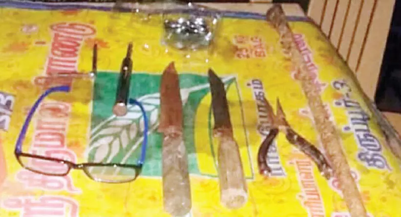 സ്കൂൾ താവളമാക്കിയ അജ്ഞാതനെ പൊലീസ് തിരയുന്നു സ്കൂൾ താവളമാക്കിയ അജ്ഞാതനെ പൊലീസ് തിരയുന്നു