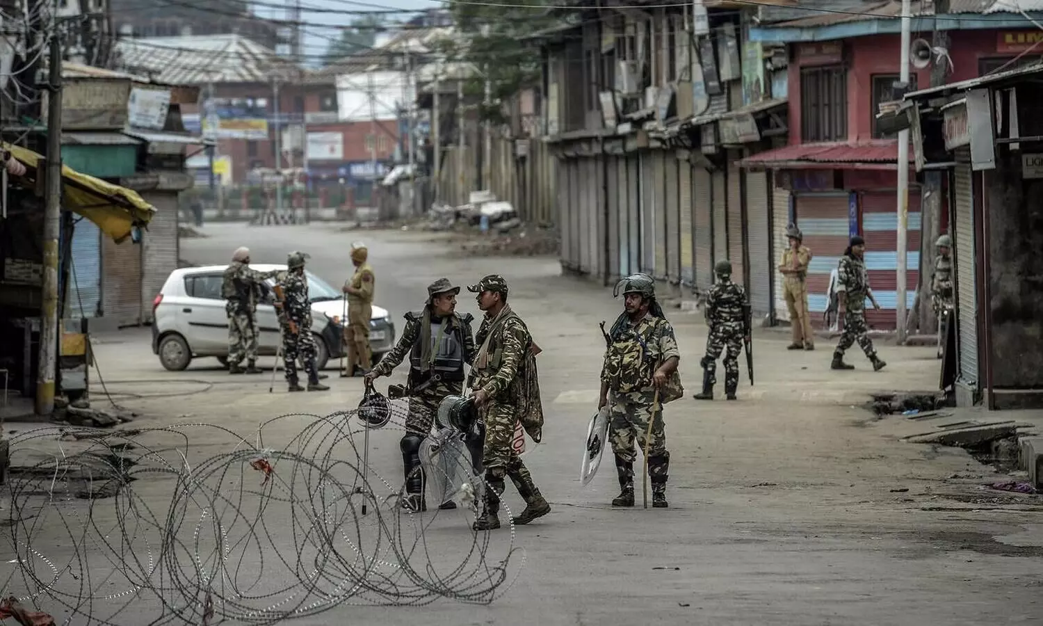 ജമ്മു-കശ്​മീരിൽ കൂടുതൽ ഭരണനടപടികളുമായി കേന്ദ്രം