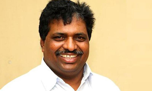 ശശി തരൂർ പാർട്ടിയുടെ അതിർവരമ്പുകൾ ലംഘിക്കുന്നു -കൊടിക്കുന്നിൽ സുരേഷ്​