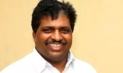 ശശി തരൂർ പാർട്ടിയുടെ അതിർവരമ്പുകൾ ലംഘിക്കുന്നു -കൊടിക്കുന്നിൽ സുരേഷ്​