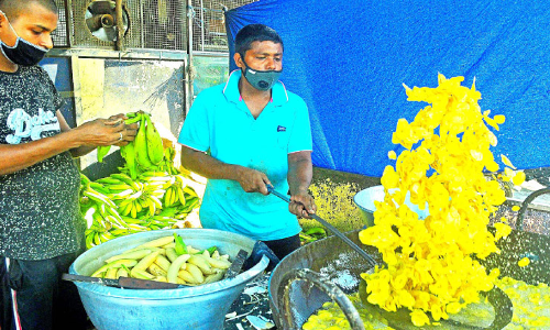 രുചിയൂറും വിഭവങ്ങളുമായി വിപണി ഉണരുന്നു...