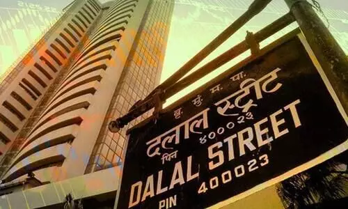 ഓഹരി വിപണിയിൽ നേട്ടത്തോടെ വ്യാപാരം തുടങ്ങി; സ്വർണവില കുറഞ്ഞു