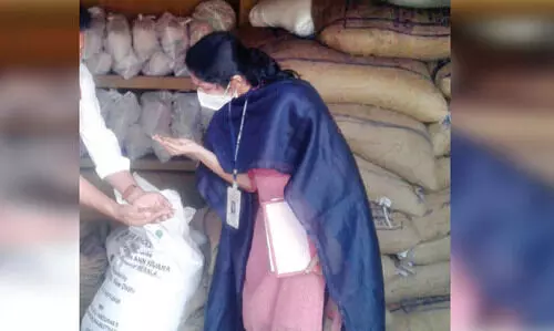 ഭക്ഷ്യയോഗ്യമല്ല; റേഷൻ കടലയും പരിശോധനക്ക് അയച്ചു