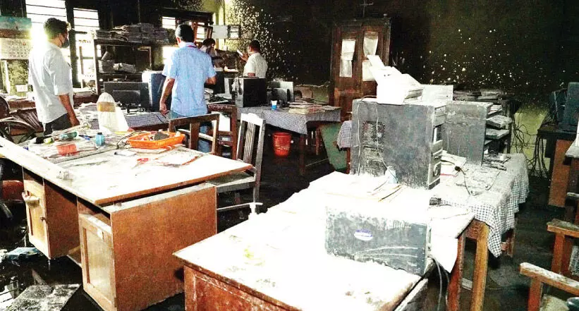 കലക്ടറേറ്റിലെ തീപിടിത്തം; അന്വേഷണം ആരംഭിച്ചു