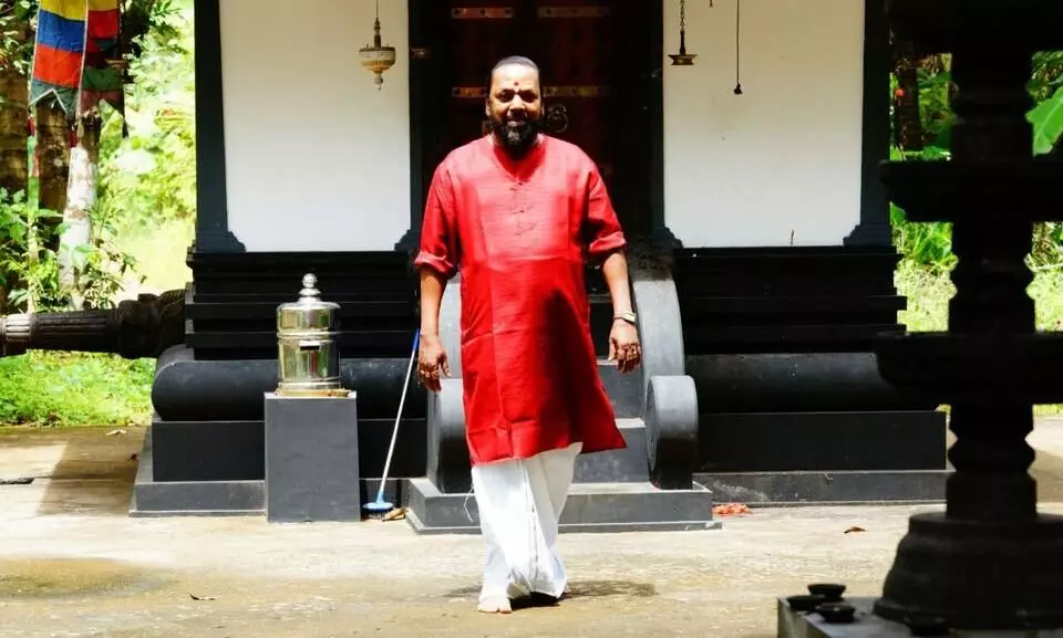 വിദ്യാധരൻ മാസ്റ്ററുടെ ഓണത്തിന് ഇത്തവണ ഇരട്ടിമധുരമാണ് വിദ്യാധരൻ മാസ്റ്ററുടെ ഓണത്തിന് ഇത്തവണ ഇരട്ടിമധുരമാണ്