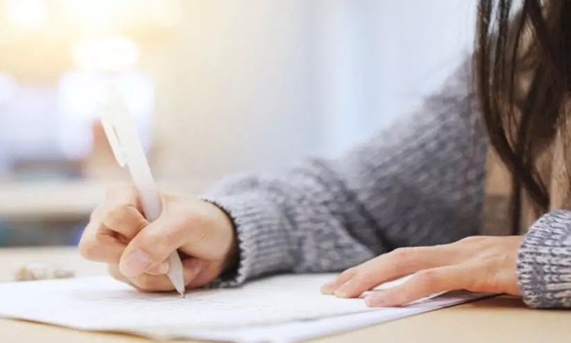 നീറ്റ്-ജെ.ഇ.ഇ: ആറ് സംസ്ഥാനങ്ങൾ പുനഃപരിശോധന ഹരജി നൽകി നീറ്റ്-ജെ.ഇ.ഇ: ആറ് സംസ്ഥാനങ്ങൾ പുനഃപരിശോധന ഹരജി നൽകി