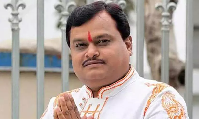 സുദർശൻ ന്യൂസിെൻറ യു.പി.എസ്.സി ജിഹാദ്: നടപടി ആവശ്യപ്പെട്ട് 91 മുൻ സിവിൽ സർവിസുകാരുടെ കത്ത് സുദർശൻ ന്യൂസിെൻറ യു.പി.എസ്.സി ജിഹാദ്: നടപടി ആവശ്യപ്പെട്ട് 91 മുൻ സിവിൽ സർവിസുകാരുടെ കത്ത്