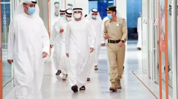 ദുബൈ പൊലീസിലെ ആദ്യ വനിത കാഡറ്റുകൾക്ക് ശൈഖ് ഹംദാെൻറ ആദരം ദുബൈ പൊലീസിലെ ആദ്യ വനിത കാഡറ്റുകൾക്ക് ശൈഖ് ഹംദാെൻറ ആദരം