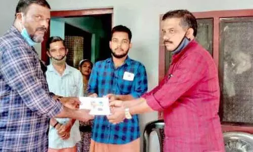 ഇ​രു വൃ​ക്ക​ക​ളും ത​ക​രാ​റി​ലാ​യ തൃ​ശൂ​ർ സ്വ​ദേ​ശി​ക്ക് സ​ഹാ​യം എ​ത്തി​ച്ചു