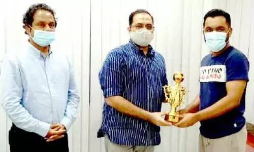 സമ്മാനങ്ങൾ വിതരണം ചെയ്തു