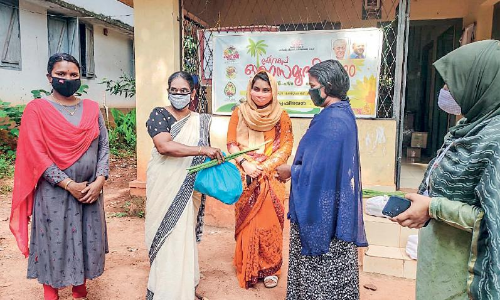 അകലം പാലിച്ചോണം