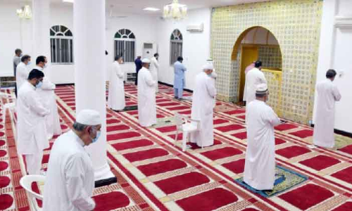 പള്ളികളിൽ സുബ്ഹ് നമസ്​കാരം പുനരാരംഭിച്ചു