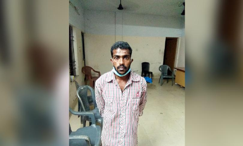 പരോളിൽ ഇറങ്ങിയ പ്രതി കത്തിയുമായി പിടിയിൽ