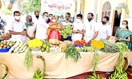 ഓണവിപണികള്‍ സജീവം