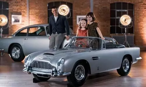 ആസ്​റ്റൻ മാർട്ടിൻ ജൂനിയർ ഡി.ബി 5; പരമാവധി വേഗം 45km/h