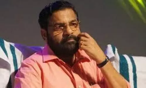 സ്വര്‍ണക്കടത്തിൽ പല വമ്പൻ സ്രാവുകളും കുടുങ്ങും–മന്ത്രി കടകംപള്ളി