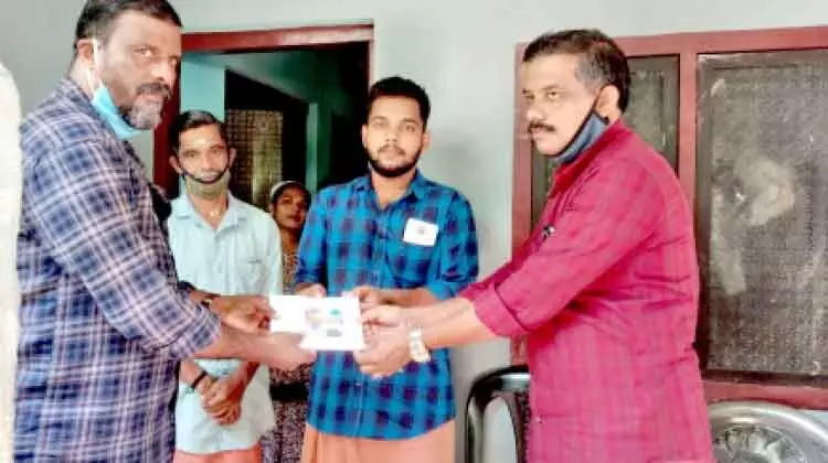 ഇ​രു വൃ​ക്ക​ക​ളും ത​ക​രാ​റി​ലാ​യ തൃ​ശൂ​ർ സ്വ​ദേ​ശി​ക്ക് സ​ഹാ​യം എ​ത്തി​ച്ചു