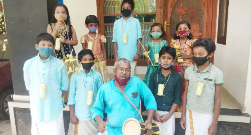 തുടിവാദനവും ഓണപ്പാട്ടുമായി ഭാസ്കരനും കുട്ട്യോളും