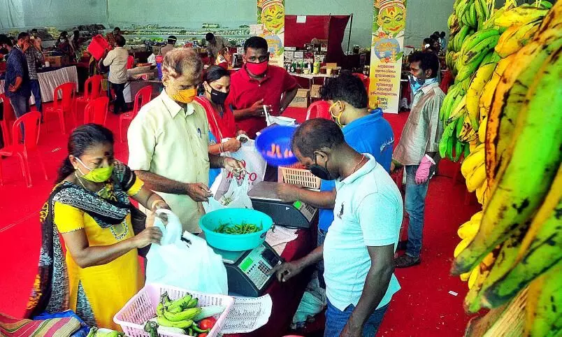 നാട്ടിൻപുറം ഓണച്ചന്തകളാൽ സമൃദ്ധം നാട്ടിൻപുറം ഓണച്ചന്തകളാൽ സമൃദ്ധം