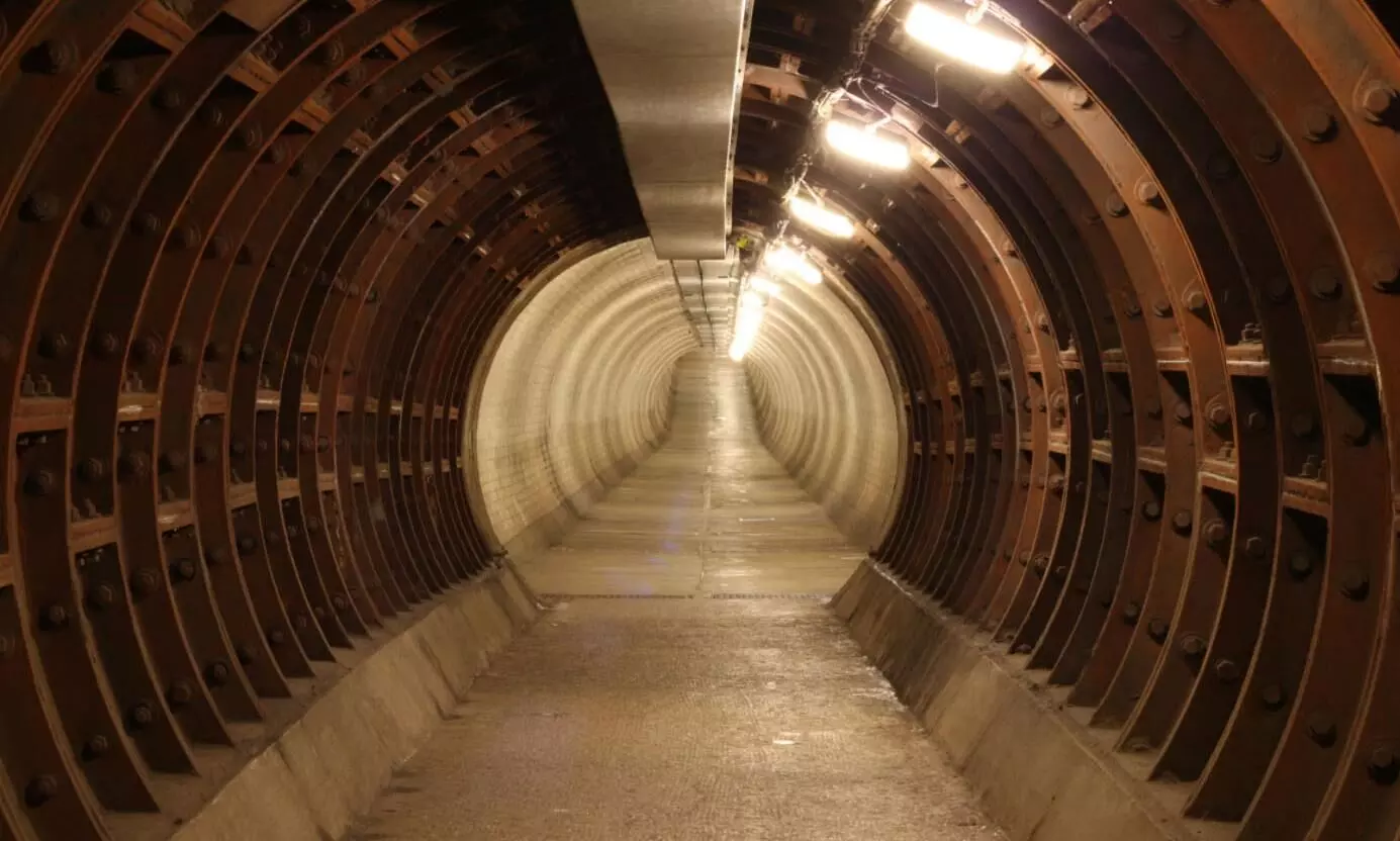 തെംസ്​ ടണൽ; പുഴയിലെ തുരങ്കം