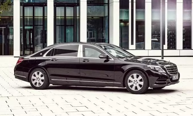 അംബാനിക്ക് സുരക്ഷയാരുക്കാൻ മെഴ്സിഡസ് എസ് 600 ഗാർഡ്; ലോകത്തിലെ ഏറ്റവും സുരക്ഷയുള്ള കാർ ഇന്ത്യയിൽ അംബാനിക്ക് സുരക്ഷയാരുക്കാൻ മെഴ്സിഡസ് എസ് 600 ഗാർഡ്; ലോകത്തിലെ ഏറ്റവും സുരക്ഷയുള്ള കാർ ഇന്ത്യയിൽ