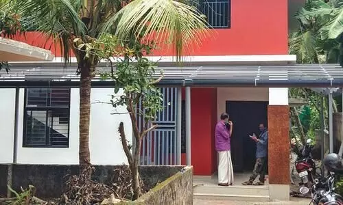 ഒന്നിച്ചിരിക്കാം, വിരസതയകറ്റാം; പെരുമൺപുറയിലെ പകൽവീട്ടിൽ