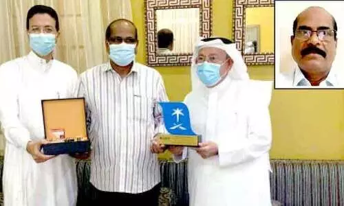 മൂ​ന്ന​ര പ​തി​റ്റാ​ണ്ട​ത്തെ പ്ര​വാ​സം അ​വ​സാ​നി​പ്പി​ച്ചു സൈ​നു​ലാ​ബ്​​ദീ​ൻ മ​ട​ങ്ങു​ന്നു