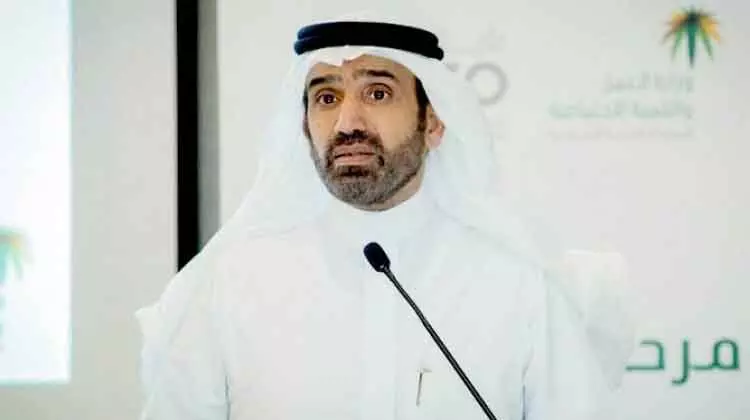 മു​ഴു​വ​ൻ പൊ​തു​മേ​ഖ​ല ജീ​വ​ന​ക്കാ​രും ഇ​ന്നു​ മു​ത​ൽ ഒാ​ഫി​സു​ക​ളി​ൽ ഹാ​ജ​ർ