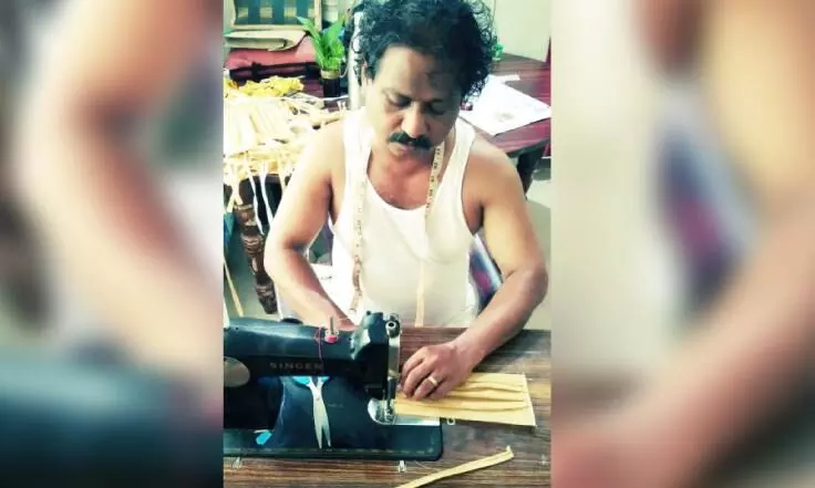 ക്വാറൻറീൻ ഉല്ലാസകരമാക്കി ആരോഗ്യ പ്രവർത്തകൻ