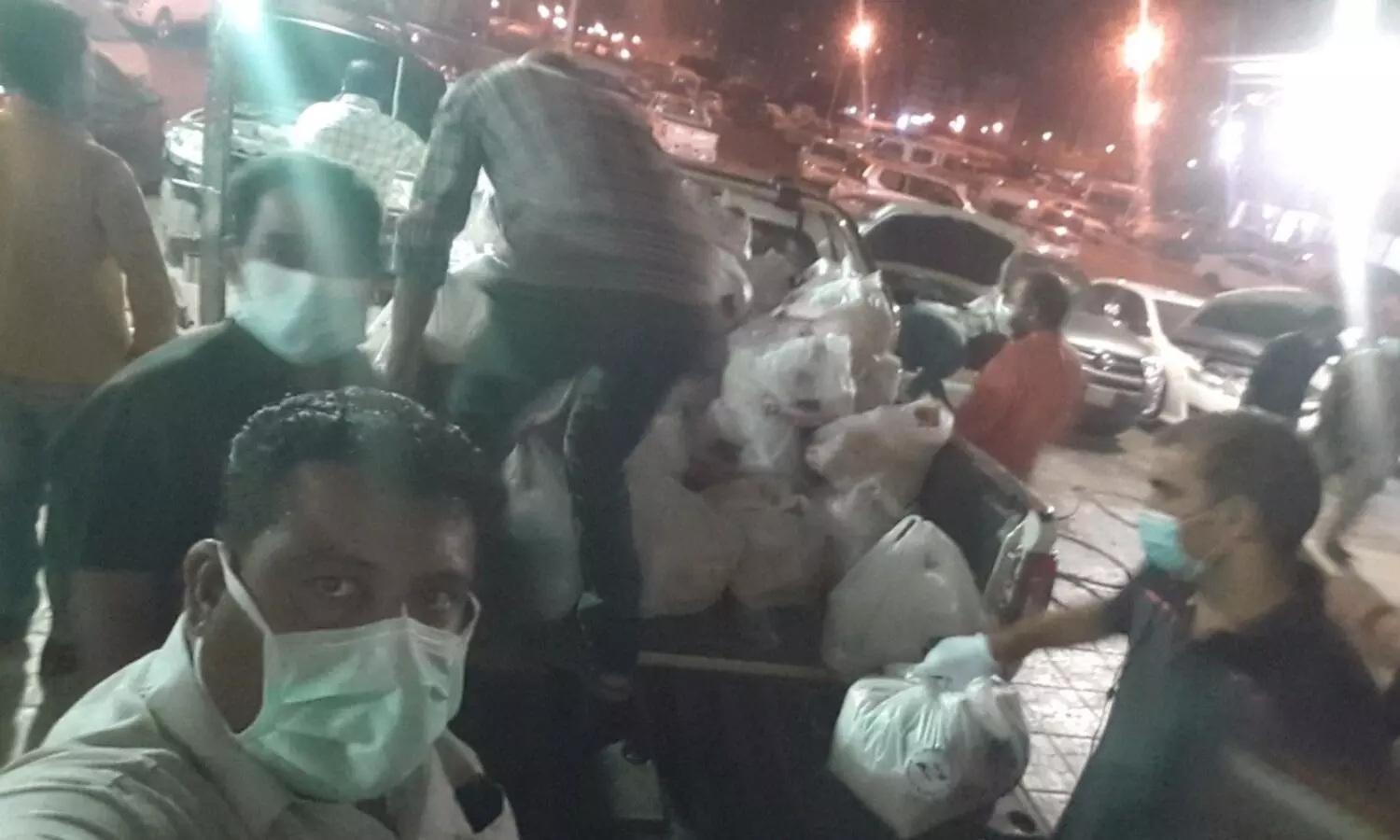 ദുരിതാവസ്ഥിയിലുള്ള ക്യാമ്പ്​ തൊഴിലാളികൾക്ക്​ ഭക്ഷണക്കിറ്റ്​ എത്തിച്ചു