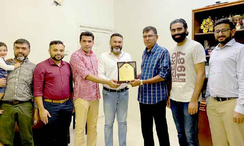 യാ​ത്ര​യ​യ​പ്പ്​ ന​ൽ​കി