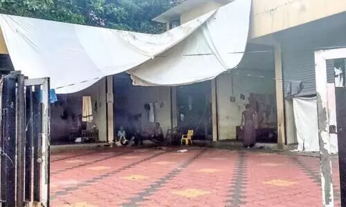 ആ​ദി​വാ​സി കു​ടും​ബ​ങ്ങ​ൾ ദു​രി​താ​ശ്വാ​സ ക്യാ​മ്പി​ലെ​ത്തി​യി​ട്ട് ര​ണ്ട് വ​ർ​ഷം