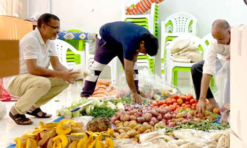 കെ.എം.സി.സി ഒാണക്കിറ്റ്​ വിതരണം നടത്തി