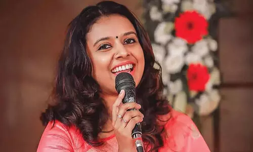 സം​ഗീ​ത​സാ​ന്ദ്ര​മാ​ണ്​ ഋ​തു​