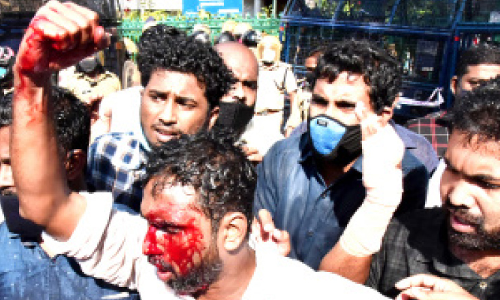 അനുവിന്റെ വിയോഗം നാടിന്റെ ദുഃഖവും പ്രതിഷേധവുമായി അനുവിന്റെ വിയോഗം നാടിന്റെ ദുഃഖവും പ്രതിഷേധവുമായി