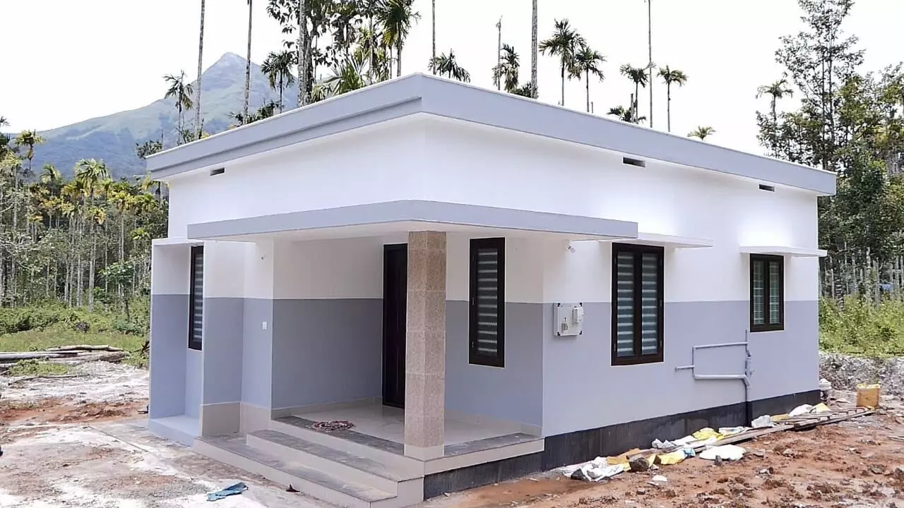 പുത്തുമലയിൽ മർകസ് അലുംനി നിർമ്മിച്ച വീട് കൈമാറി