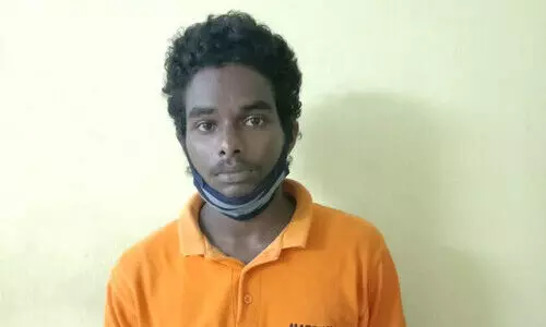 വിലങ്ങുമായി ഓടി രക്ഷപ്പെട്ട പ്രതിയെ മണിക്കൂറുകൾക്കകം പിടികൂടി പൊലീസ്​