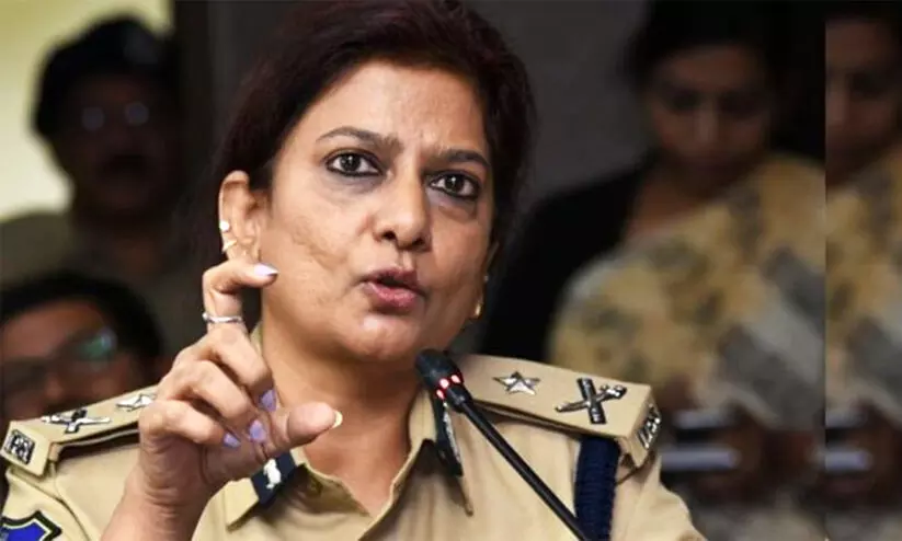 ശ്രീനഗറിൽ ആദ്യമായി വനിതാ ഐ.പി.എസ് ഒാഫിസർക്ക് സി.ആർ.പി.എഫ് ചുമതല ശ്രീനഗറിൽ ആദ്യമായി വനിതാ ഐ.പി.എസ് ഒാഫിസർക്ക് സി.ആർ.പി.എഫ് ചുമതല