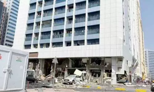 അബൂദബി എയർപോർട്ട് റോഡിലെ സ്‌ഫോടനം: ഞെട്ടൽ മാറാതെ പരിസരവാസികൾ