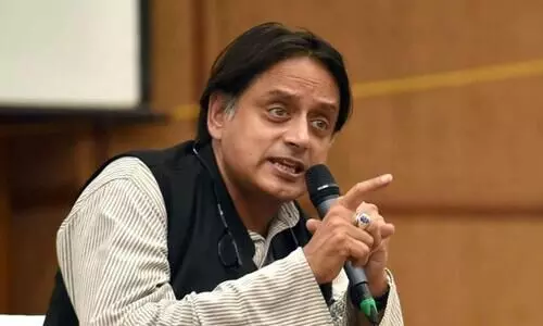 ചോദ്യം ചോദിക്കുക എന്നത് പാർലമെന്‍റ് ജനാധിപത്യത്തിന്‍റെ ജീവവായു -ശശി തരൂർ