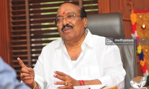 മൂന്നുദിവസം മുമ്പുള്ള ഇരട്ടക്കൊലക്ക് ഇപ്പോഴാണോ കരിദിനം?; സി.പി.എമ്മിനോട് വെള്ളാപ്പള്ളി