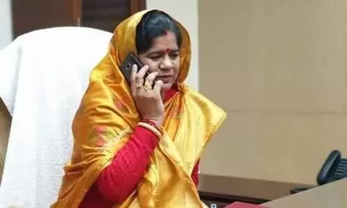 കോൺഗ്രസ്​ മന്ത്രിക്ക്​ അംഗൻവാടികളിൽ​ മുട്ട വിതരണം ചെയ്യണം; ബി.ജെ.പി മുഖ്യമന്ത്രി സമ്മതിക്കുമോയെന്ന്​ ഉറ്റുനോക്കി നിരീക്ഷകർ