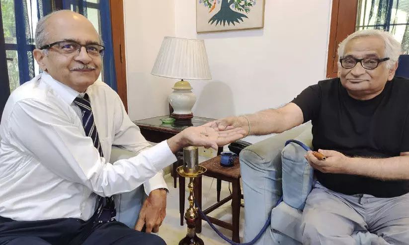 പ്ര​ശാ​ന്ത്​ ഭൂ​ഷ​ൺ കേ​സ്​: വി​ധി​യു​ടെ പാ​ഠ​ങ്ങ​ൾ