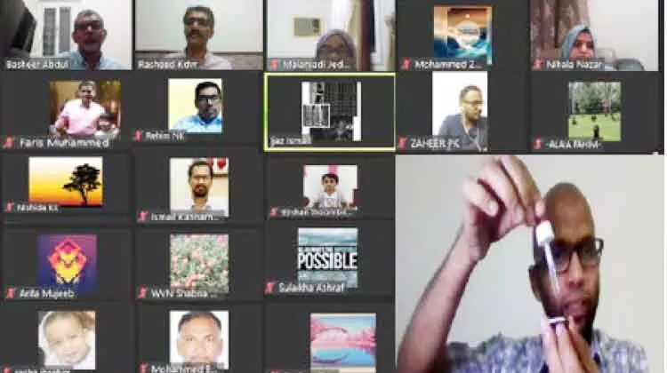 മ​ല​ർ​വാ​ടി പാ​ര​ൻ​റി​ങ് പ​രി​പാ​ടി സം​ഘ​ടി​പ്പി​ച്ചു